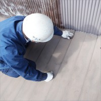 富山県高岡市　納屋の塗り替え　トタン屋根の下地処理