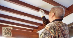 富山県南砺市　住宅塗り替え 玄関ポーチ 木の塗装