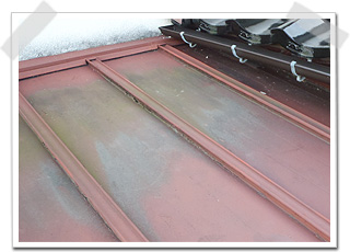塗り替え前　瓦棒トタン屋根