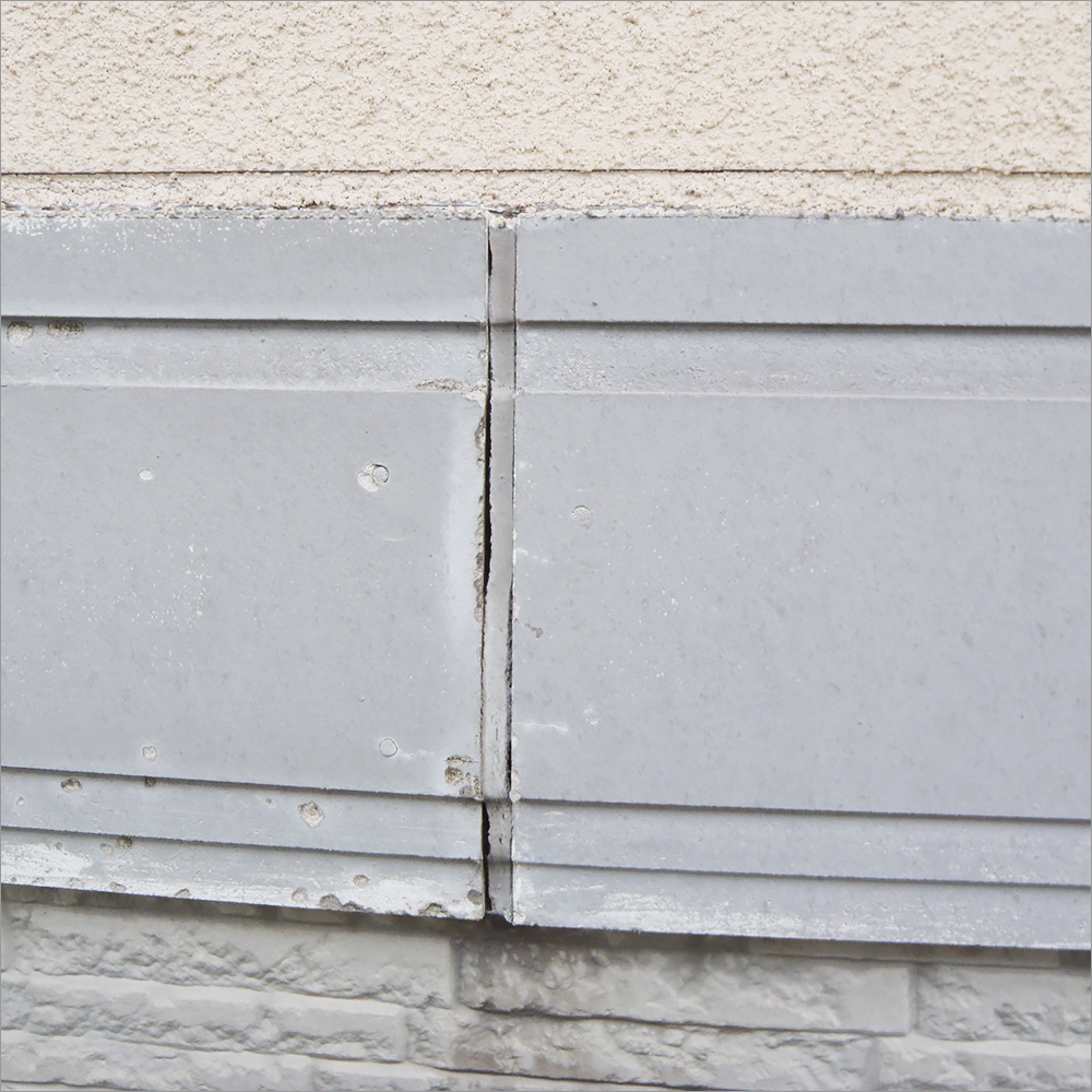 外壁サイディング 塗り替え時期の目安